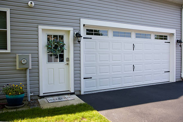 24/7 Emergency Garage Door Panel Replacement experts in Brien County County, IA